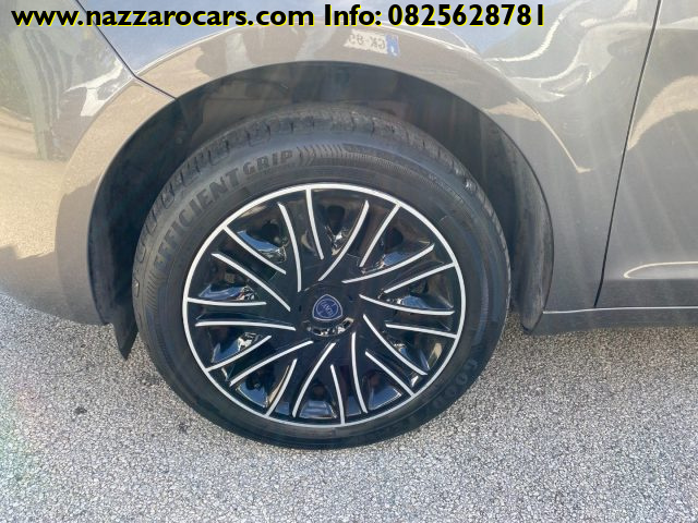 LANCIA Ypsilon usata, con Luci diurne LED