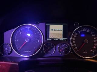 VOLKSWAGEN Touareg usata 2