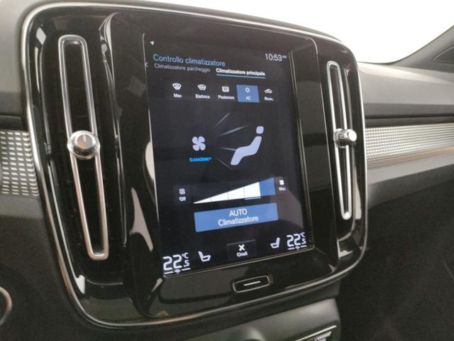 VOLVO XC40 usata, con Volante in pelle