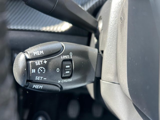 PEUGEOT 2008 usata, con Controllo trazione