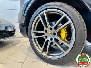 PORSCHE Cayenne usata, con Autoradio