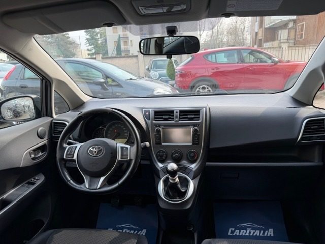 TOYOTA Verso-S usata, con Fendinebbia