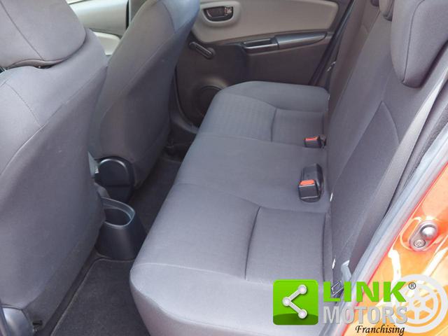 TOYOTA Yaris usata, con Airbag testa