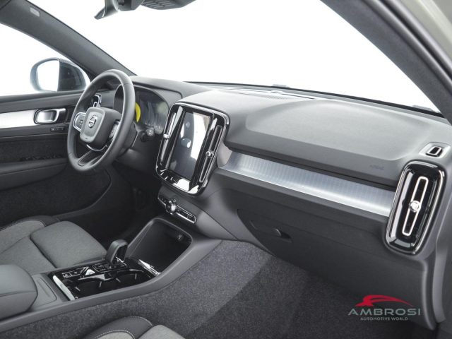 VOLVO XC40 usata 11