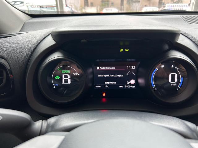 TOYOTA Yaris Cross usata, con Controllo automatico clima