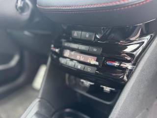 PEUGEOT 208 usata, con Interni in pelle