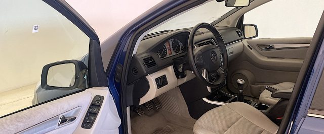 MERCEDES-BENZ B 200 usata, con Servosterzo