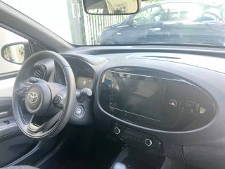 TOYOTA Aygo X usata, con Controllo automatico clima