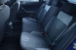 VOLKSWAGEN Taigo usata, con Controllo automatico clima