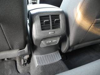 VOLKSWAGEN T-Roc usata 50