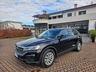 VOLKSWAGEN Touareg usata, con Airbag