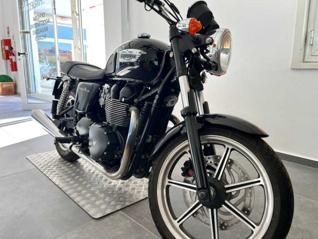 TRIUMPH Bonneville usata 2