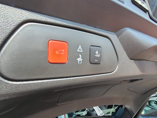 OPEL Grandland X usata, con USB
