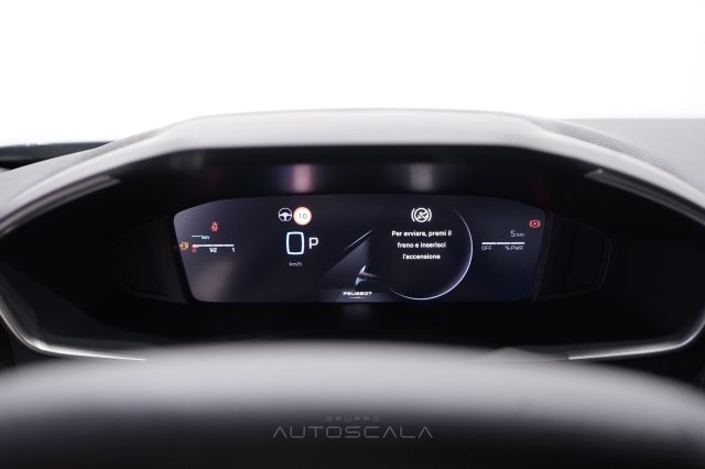 PEUGEOT 2008 usata, con Sistema di navigazione