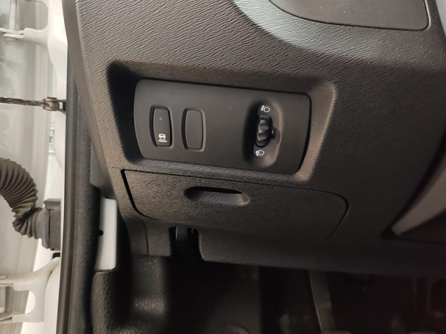 RENAULT Kangoo usata 15