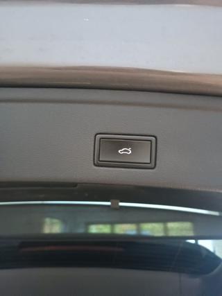 VOLKSWAGEN Touareg usata 37