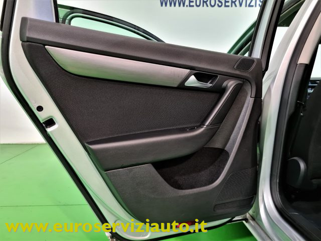 VOLKSWAGEN Passat usata 36