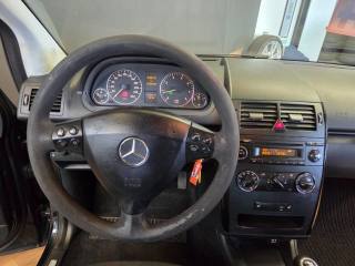 MERCEDES-BENZ A 160 usata, con Controllo automatico clima