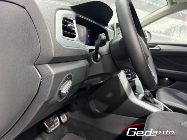 VOLKSWAGEN T-Roc usata, con Controllo automatico clima