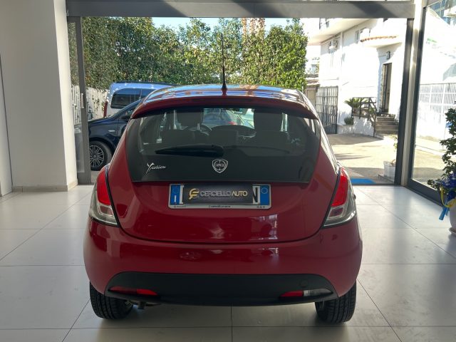LANCIA Ypsilon usata, con Autoradio