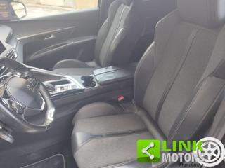 PEUGEOT 5008 usata, con Sedile posteriore sdoppiato