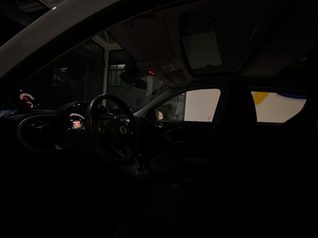 SMART ForFour usata, con Autoradio digitale