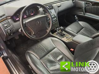 MERCEDES-BENZ E 200 usata 22