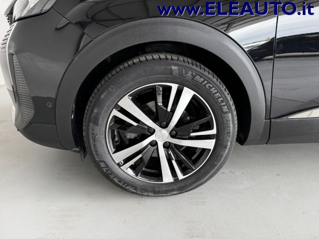 PEUGEOT 5008 usata, con Cerchi in lega