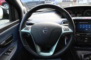LANCIA Ypsilon usata, con Park Distance Control