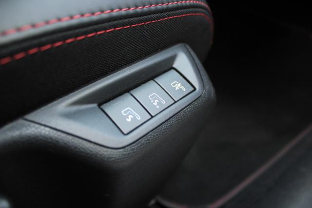 PEUGEOT 308 usata, con Sedili sportivi
