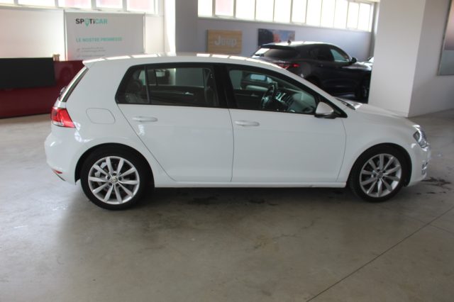 VOLKSWAGEN Golf usata, con Autoradio
