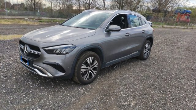 MERCEDES-BENZ GLA 250 usata, con Airbag