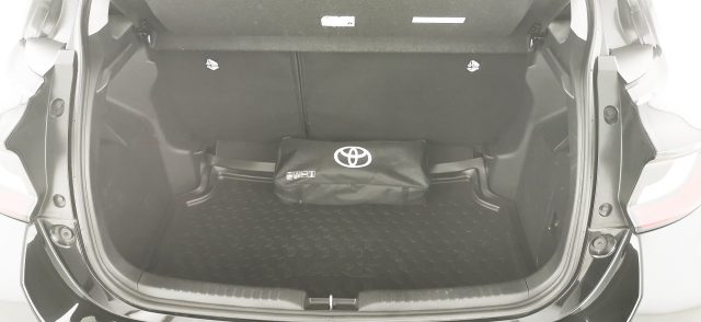 TOYOTA Yaris usata, con Servosterzo