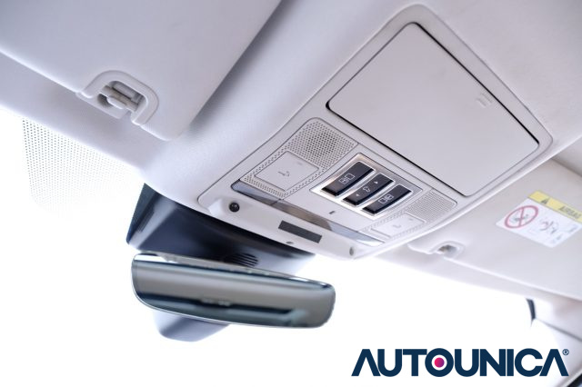 LAND ROVER Discovery usata, con Fari LED