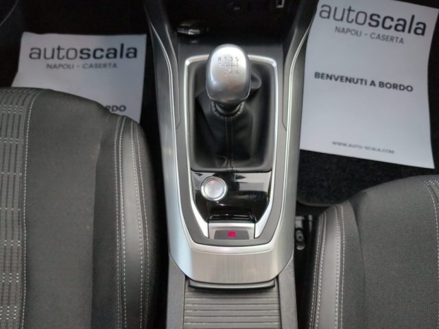 PEUGEOT 308 usata, con Autoradio digitale