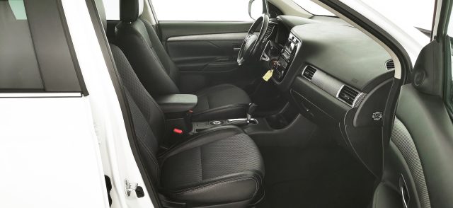 MITSUBISHI Outlander usata, con Vivavoce