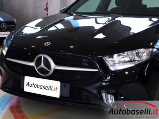 MERCEDES-BENZ A 180 usata, con Autoradio digitale