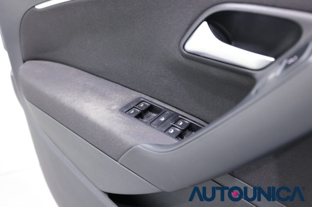 VOLKSWAGEN Polo usata, con Sensori di parcheggio posteriori
