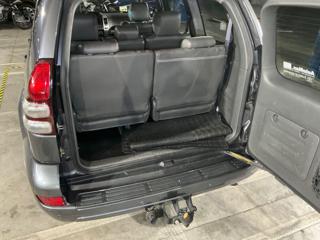 TOYOTA Land Cruiser usata, con Bracciolo