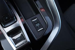 PEUGEOT 5008 usata, con Park Distance Control