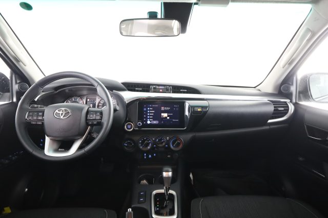 TOYOTA Hilux usata 4
