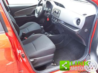 TOYOTA Yaris usata, con Telecamera per parcheggio assistito