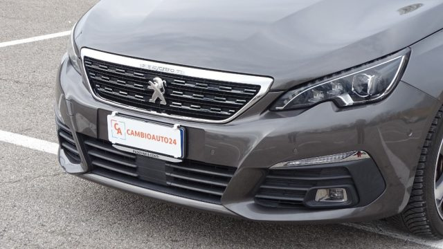 PEUGEOT 308 usata, con Specchietti laterali elettrici