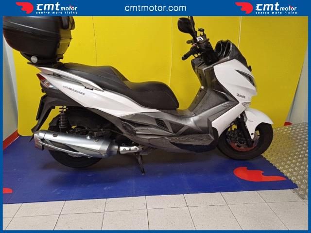 KAWASAKI J 300 usata 0