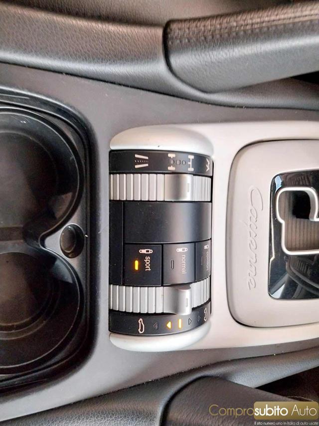 PORSCHE Cayenne usata 23