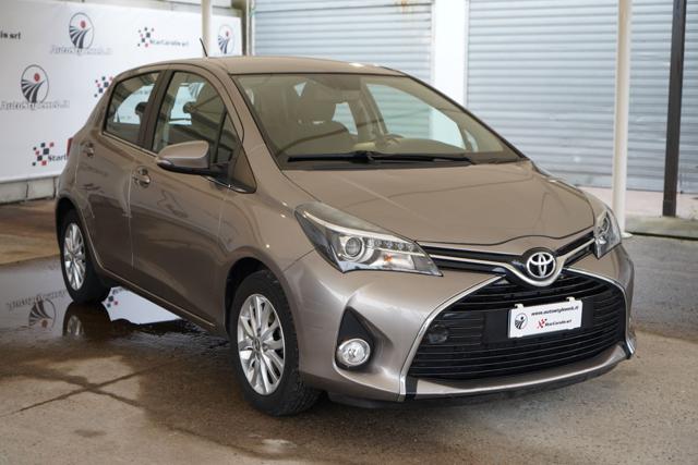 TOYOTA Yaris usata, con Alzacristalli elettrici