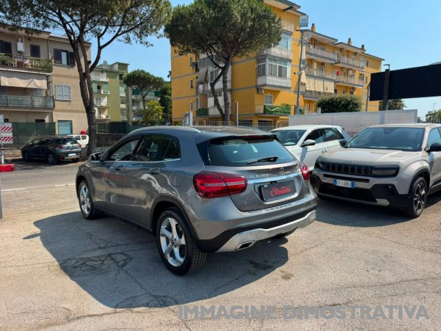 MERCEDES-BENZ GLA 200 usata, con Boardcomputer