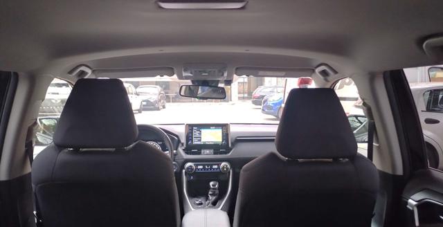 TOYOTA RAV 4 MY23 usata, con Volante multifunzione