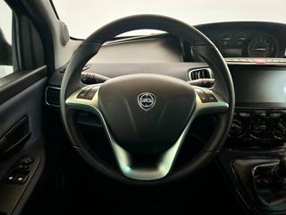 LANCIA Ypsilon usata, con Fendinebbia