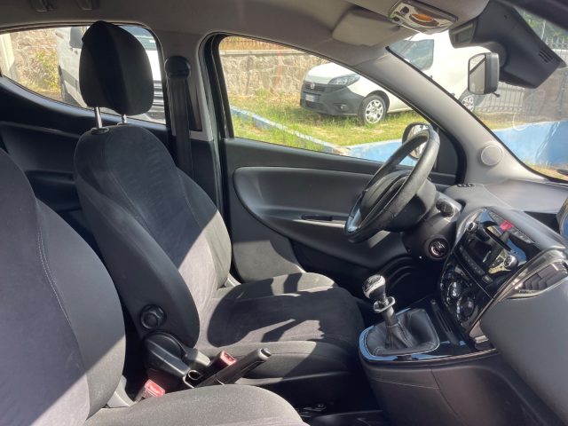 LANCIA Ypsilon usata 12